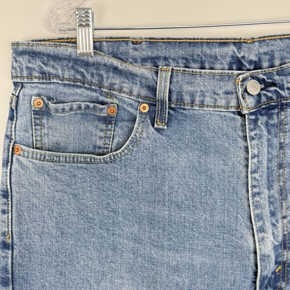 Levi's 550 Jeans Men's Size 40x30 Relaxed Tapered Leg Denim Blue Jeans - Picture 15 of 16
